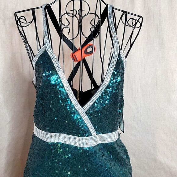BABE SOCIETY "Doin Numbers" Emerald and Silver Sequin Cocktail‎ Dress Medium - Picture 2 of 8